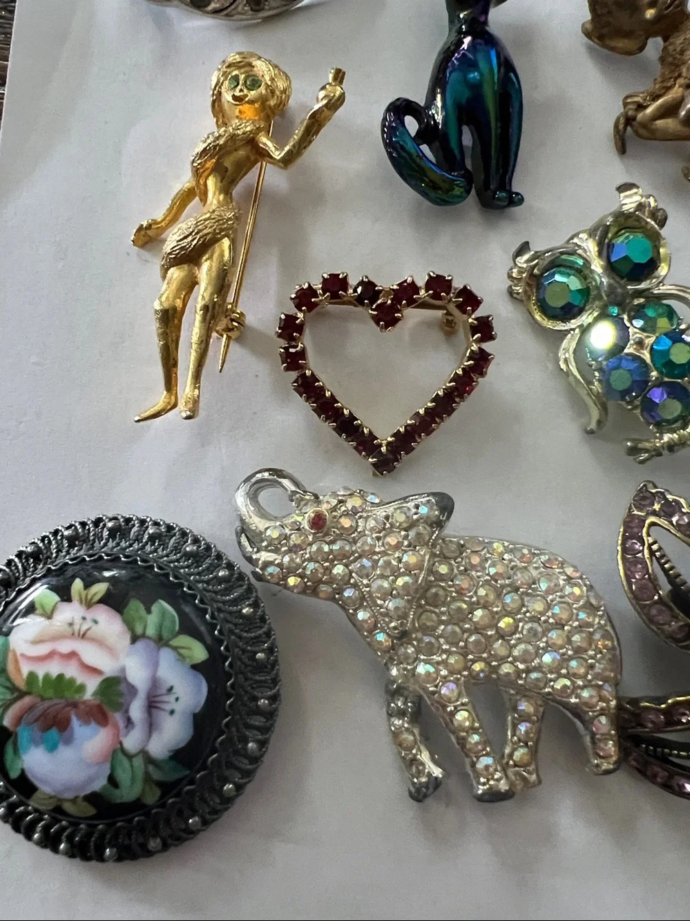 Incredible Lot Vintage brooches & pins